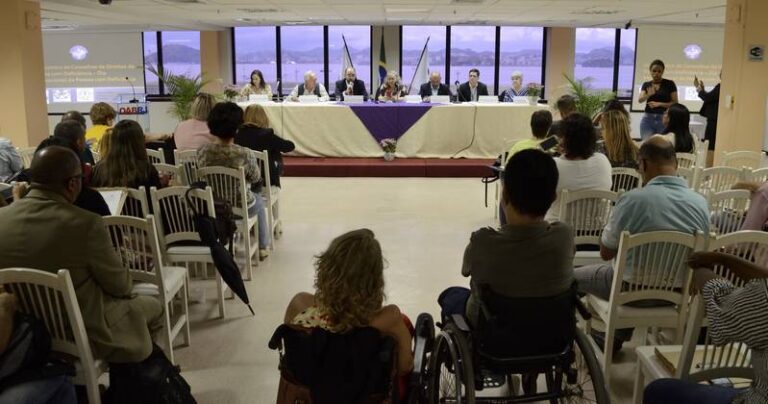 IV Encontro de Conselhos de Direitos da Pessoa com Deficiência