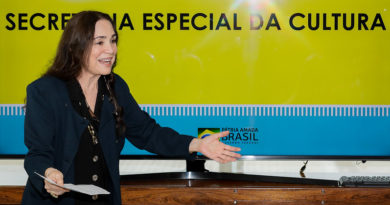 Reunião com Regina Duarte, Secretária Especial da Cultura do Ministério da Cidadania. Foto de Isac Nóbrega / PR
