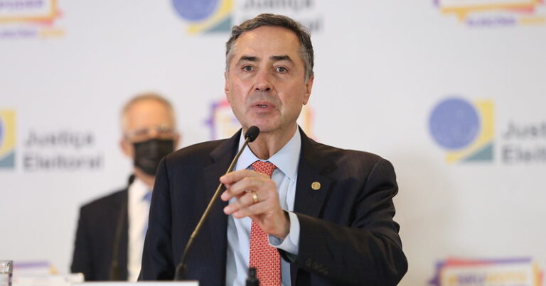 Coletiva de imprensa eleições 2020, ministro Luís Roberto Barroso e autoridades
