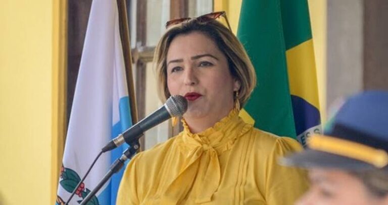 Livia de Chiquinho