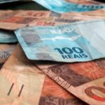 Dinheiro - Notas de R$ 50,00 e R$ 100,00 Reais 1 800x420