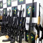 Apreenção de fuzis armas - Foto de Divulgação da Polícia Civil do RJ