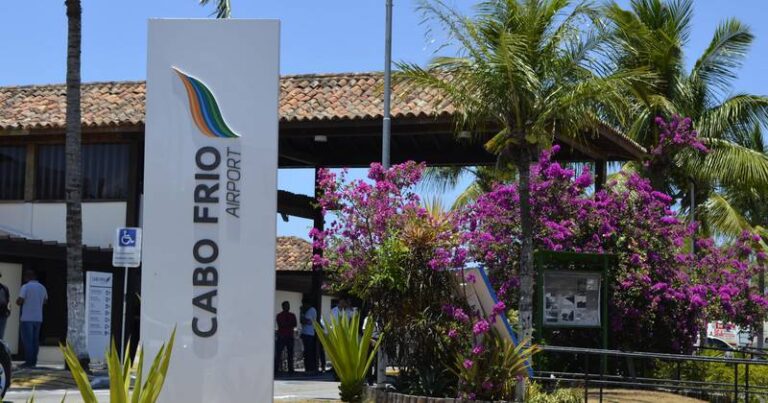 Exterior do Aeroporto Internacional de Cabo Frio