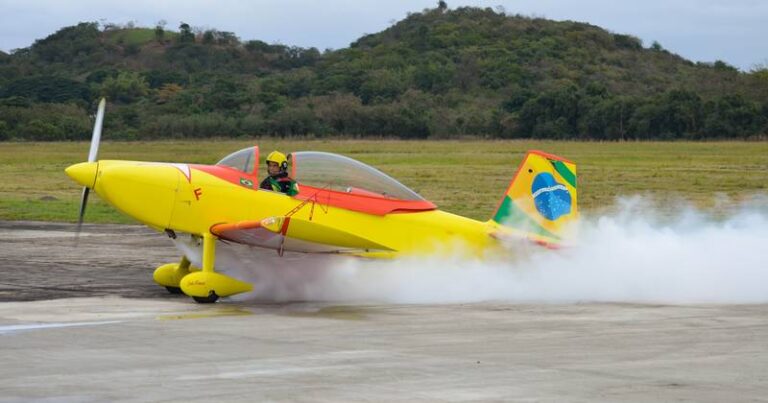 Comandante Ferrari em solo 1