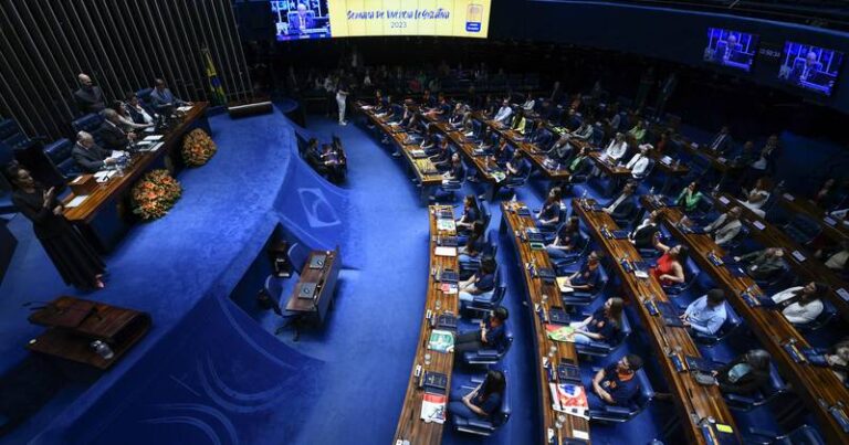 Jovens Senadores no plenário do Senado