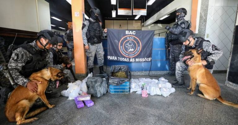 Material apreendido na Operação Mare dia 3 Foto de Rafael Campos
