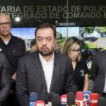 cláudio castro e equipe no CICC