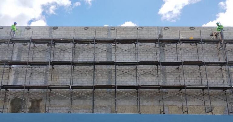 prédio em construção na Rua México, Araruama