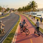 ciclomotor, bicicleta elétrica e patinete elétrico em circulação na rua e ciclovia 2